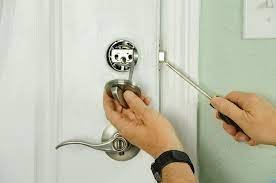 ANTI SNAP LOCKS